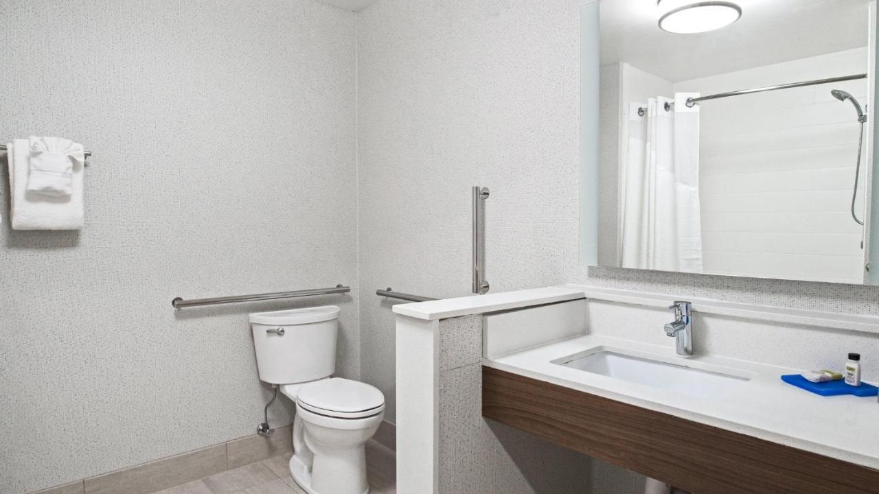 Holiday Inn Express & Suites Racine By Ihg Εξωτερικό φωτογραφία